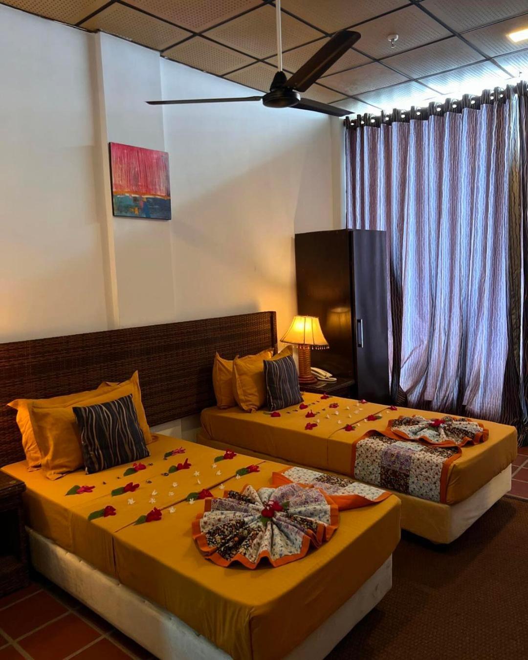 Lavanga Beach Hikkaduwa Exterior photo